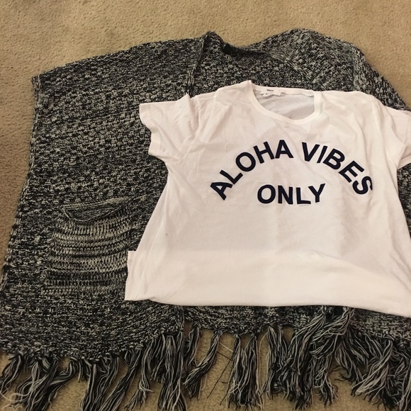 Mikoh Tops - Aloha vibes only shirt